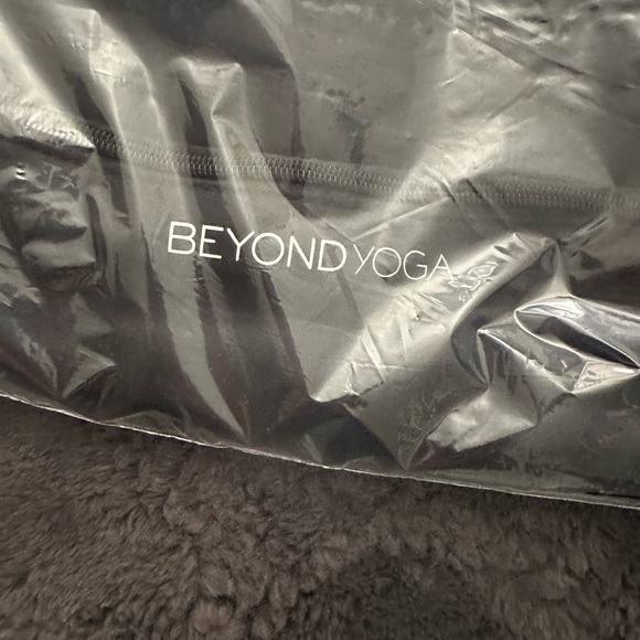 Beyondyoga Convertible Gym Bag - Picture 5 of 10